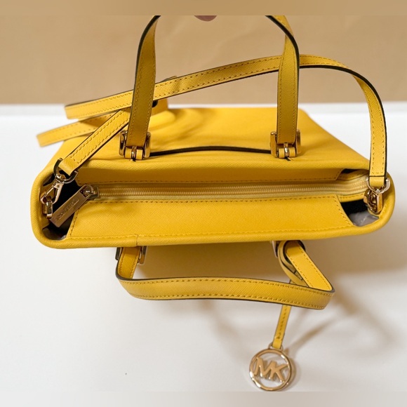 Michael Kors Jet Set Travel XS Tote Shoulder Bag Yellow Citrus - Picture 8 of 15